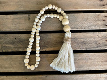 Load image into Gallery viewer, Beige Tassel Beaded Garland
