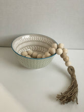 Load image into Gallery viewer, Jute Tassel Beaded Garland
