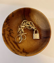 Load image into Gallery viewer, Oregon Myrtlewood Small wood Bowl Myrtlewood Chalet
