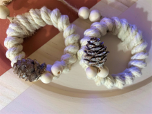 Load image into Gallery viewer, Pine cone macramé ornament
