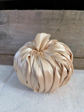 Load image into Gallery viewer, Satin Ribbon Pumpkins
