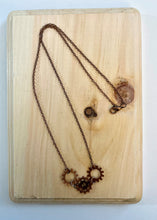 Load image into Gallery viewer, Short Copper Gear Necklace
