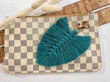 Load image into Gallery viewer, Teal Macramé Leaf Purse Clip
