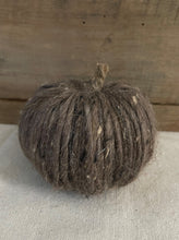 Load image into Gallery viewer, Decorative Yarn Pumpkins
